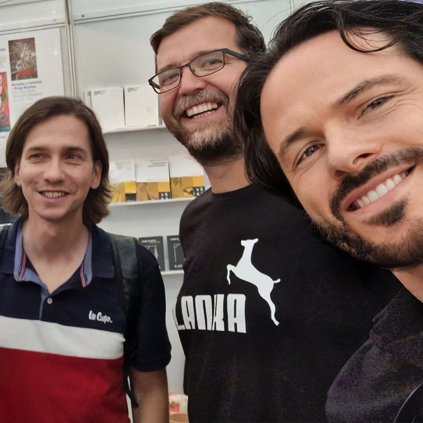 Pozdrav z letošního světa knihy📚. Elitních 11 autorů ✒️✒️✒️✒️✒️✒️✍️✒️✒️✒️✒️včet…