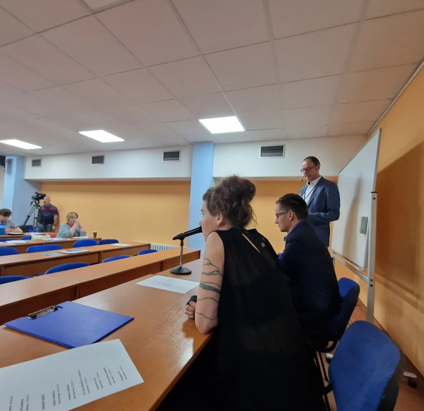 Heute hatte ich die Ehre, Panelist auf einer Konferenz im Herzen Prags zu sein! 🏛️