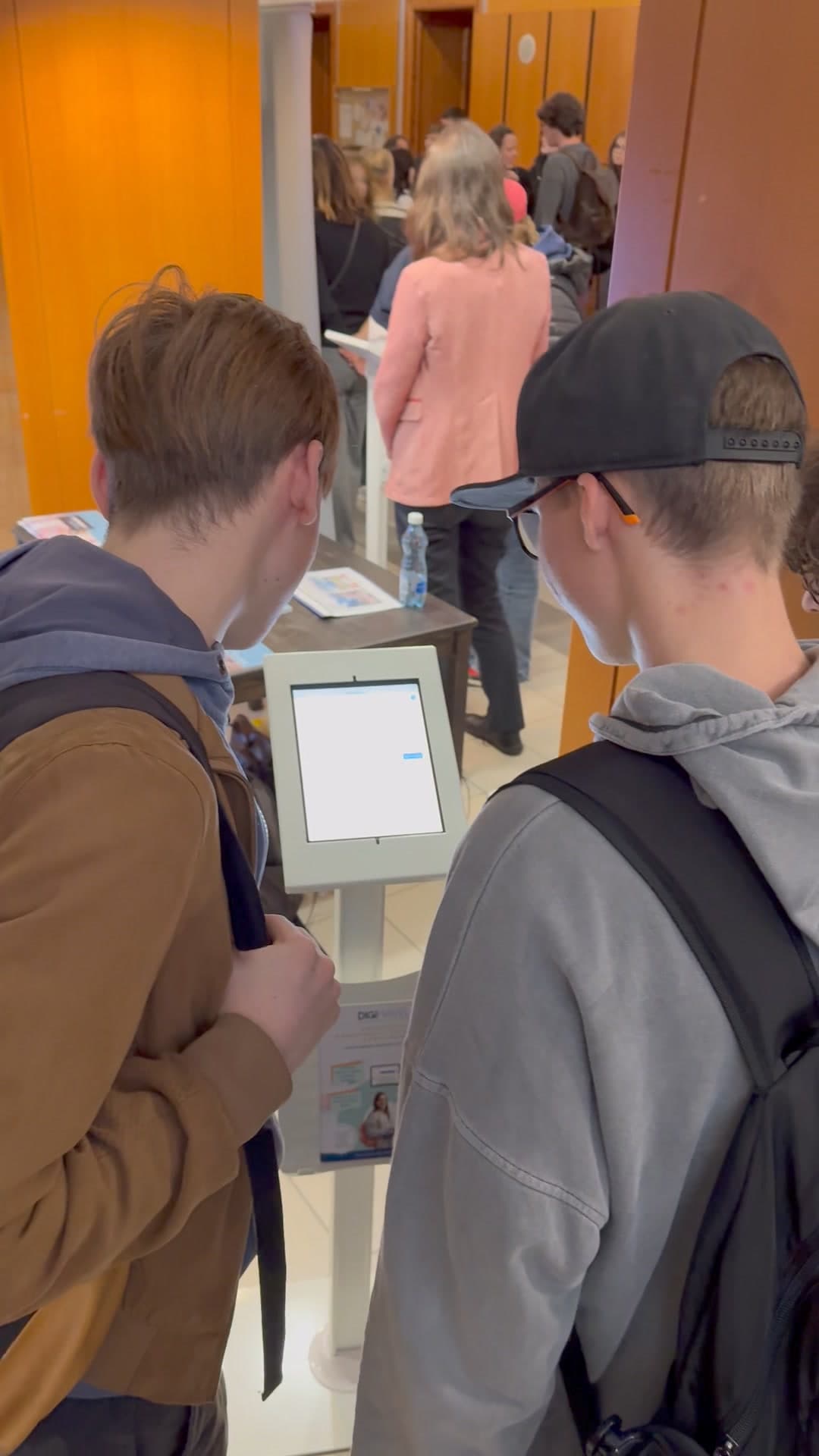 Thank you very much Alena Reslová 👩🏫 for building with me and today for brilliantly promoting…