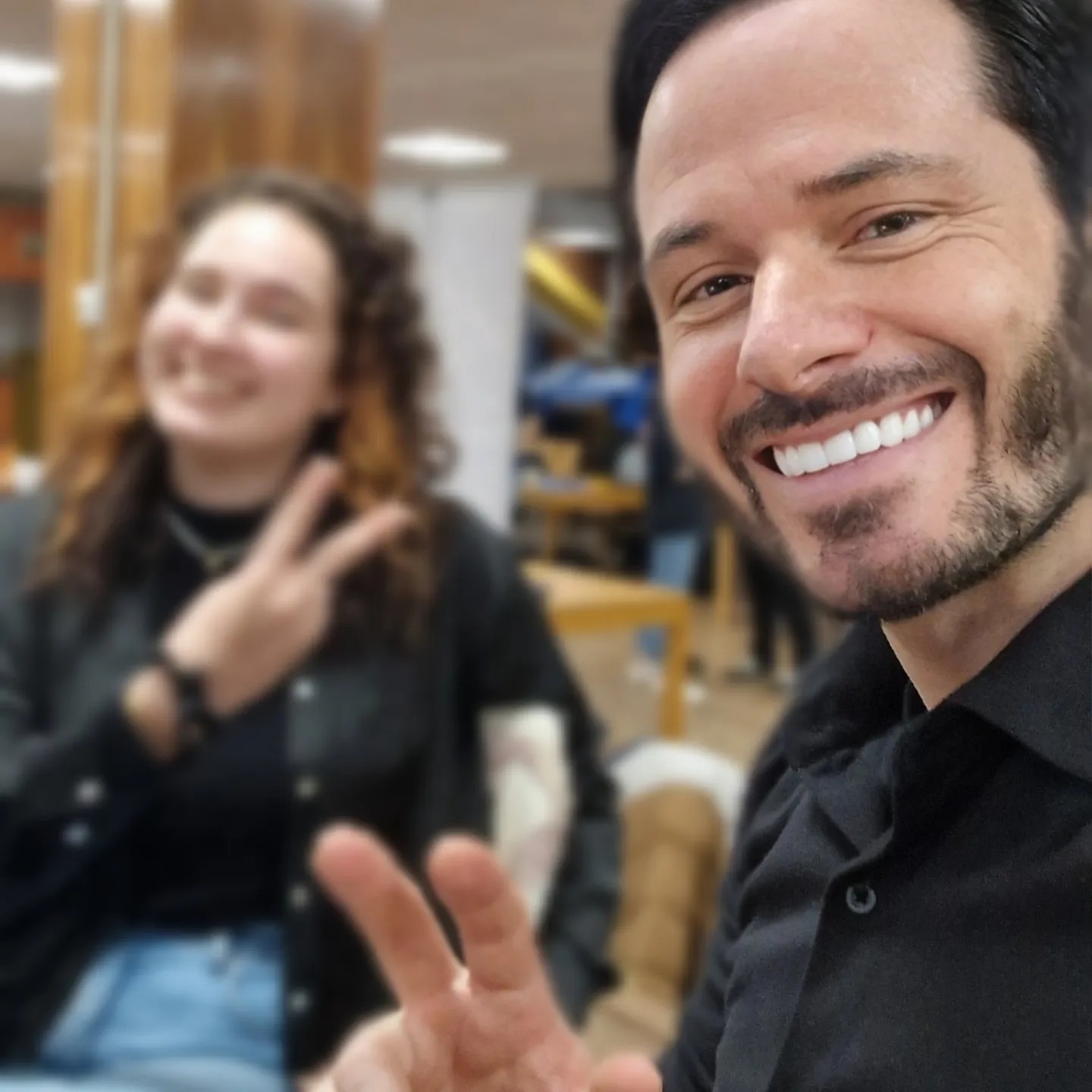 Dnes jsme s Alfou 🤖strávili úžasný den na vědecké 👨‍🔬🔬🥼konferenci v Kolíně.…