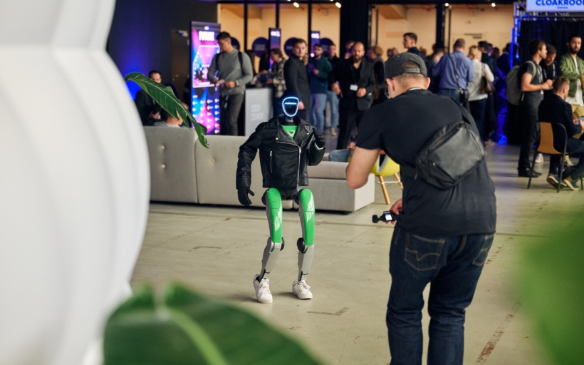 CzechCrunch Future — pódium a publikum. Foto: Thomas Habr / CzechCrunch